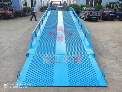 1673078345190973.jpg 10移動式登車橋I.jpg