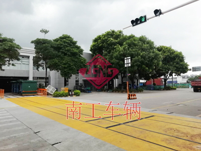 1675733021210527.jpg 電動軌道車 帶雨篷電動工具拖車2I.jpg