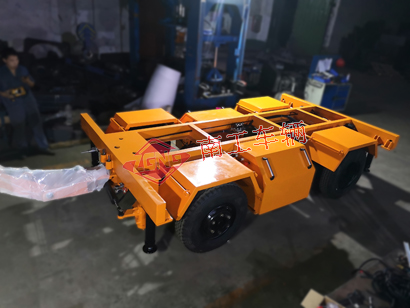 1675995187607297.jpg 電動(dòng)手動(dòng)牽引兩用平板拖車I.jpg