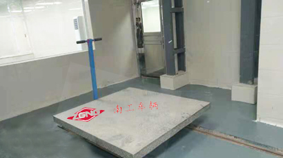 1676605319526383.jpg 2.5噸無動力手推式軌道平板車1I.jpg