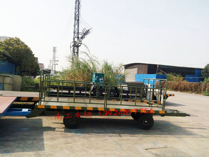 1677045829145866.jpg 軍綠色5噸護(hù)欄式平板拖車4I.jpg