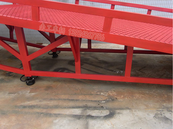 1677724918327208.jpg 10噸移動(dòng)多登車(chē)橋I.jpg