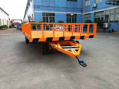 1679539424274756.jpg 15噸護(hù)欄型牽引工具平板拖車1I.jpg