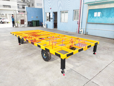 1686810322903996.jpg 3噸帶螺紋支腿骨架式平板拖車2I.jpg