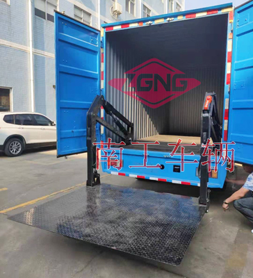 1688538169249664.jpg 1.5噸內(nèi)置汽車尾板5I.jpg