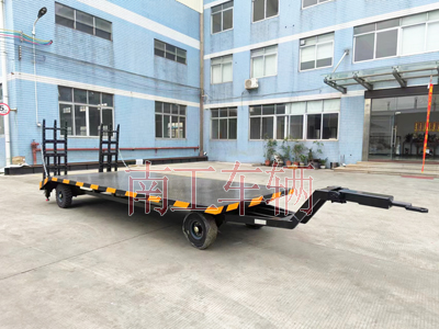 1710144155724586.jpg 6噸帶爬梯移動(dòng)平板拖車4I.jpg