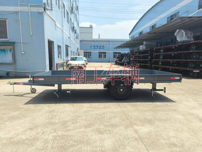 1728458638970623.jpg ATV拖車0.8噸輕型鐵板實(shí)心護(hù)欄全掛車4I.jpg