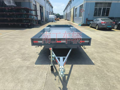 1728458660514551.jpg ATV拖車0.8噸輕型鐵板實(shí)心護(hù)欄全掛車I.jpg